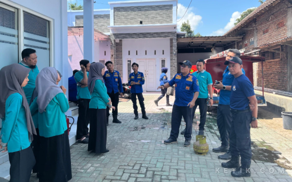 Cegah Risiko Fatal, Klinik Al Fatih Bondowoso Gelar Pelatihan Penanggulangan Kebakaran  